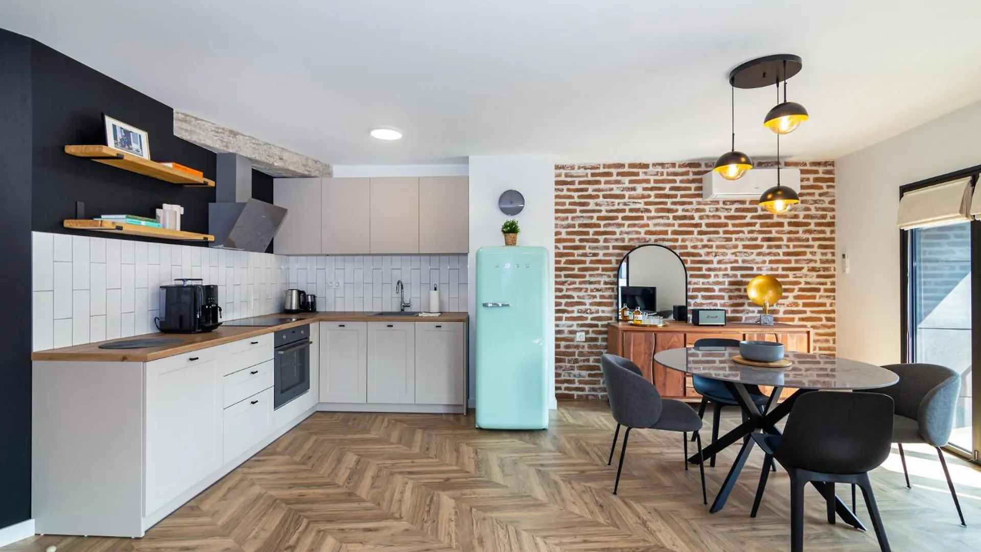 Vintage Home In Central Пловдив